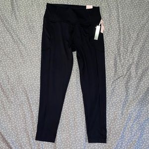 Victoria secret leggings WITH POCKETS